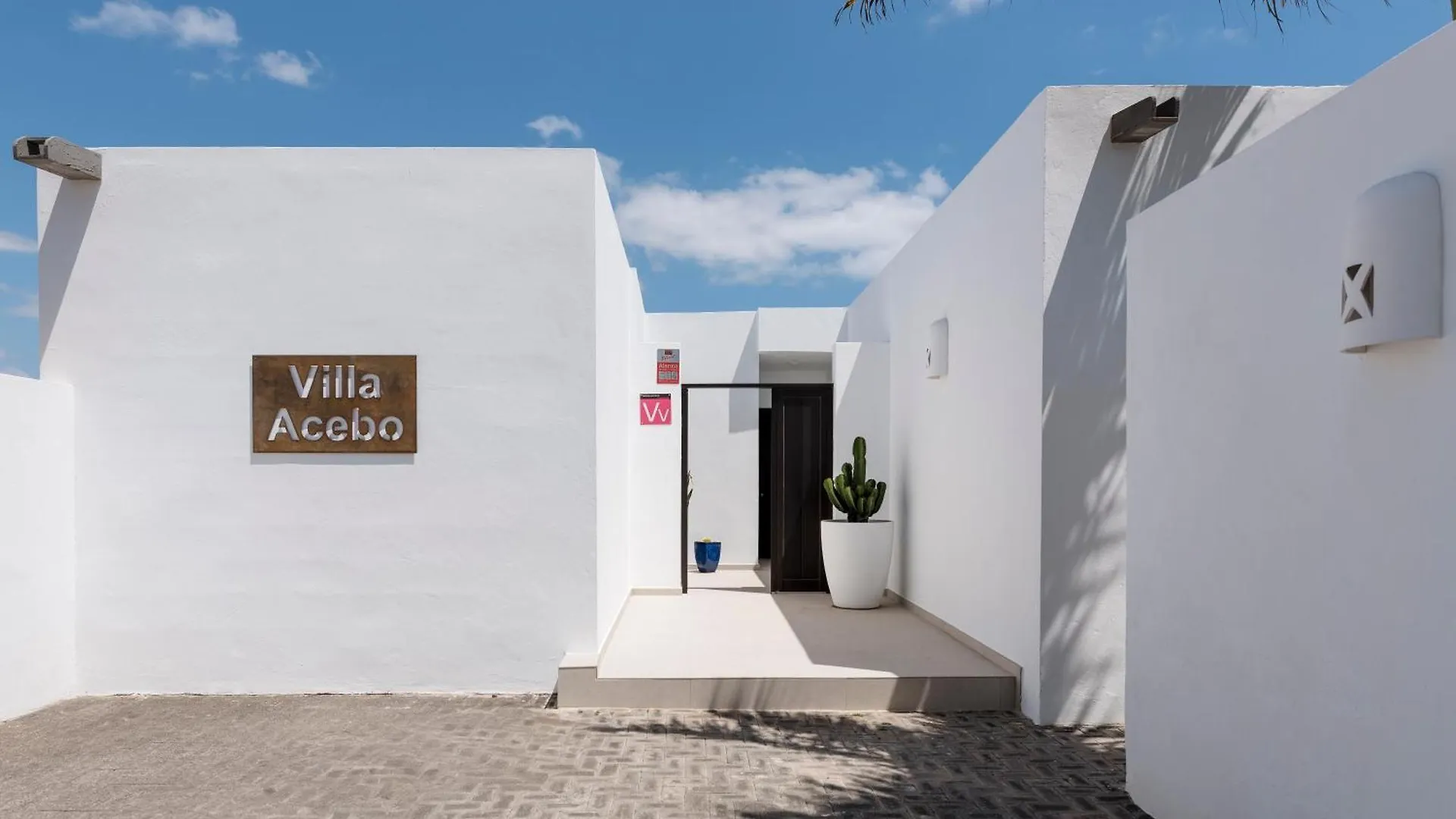 Luxurious Villa Acebo 4 Bed, 4 Bath, Private Pool Playa Blanca  0*, Playa Blanca (Lanzarote) Spanien