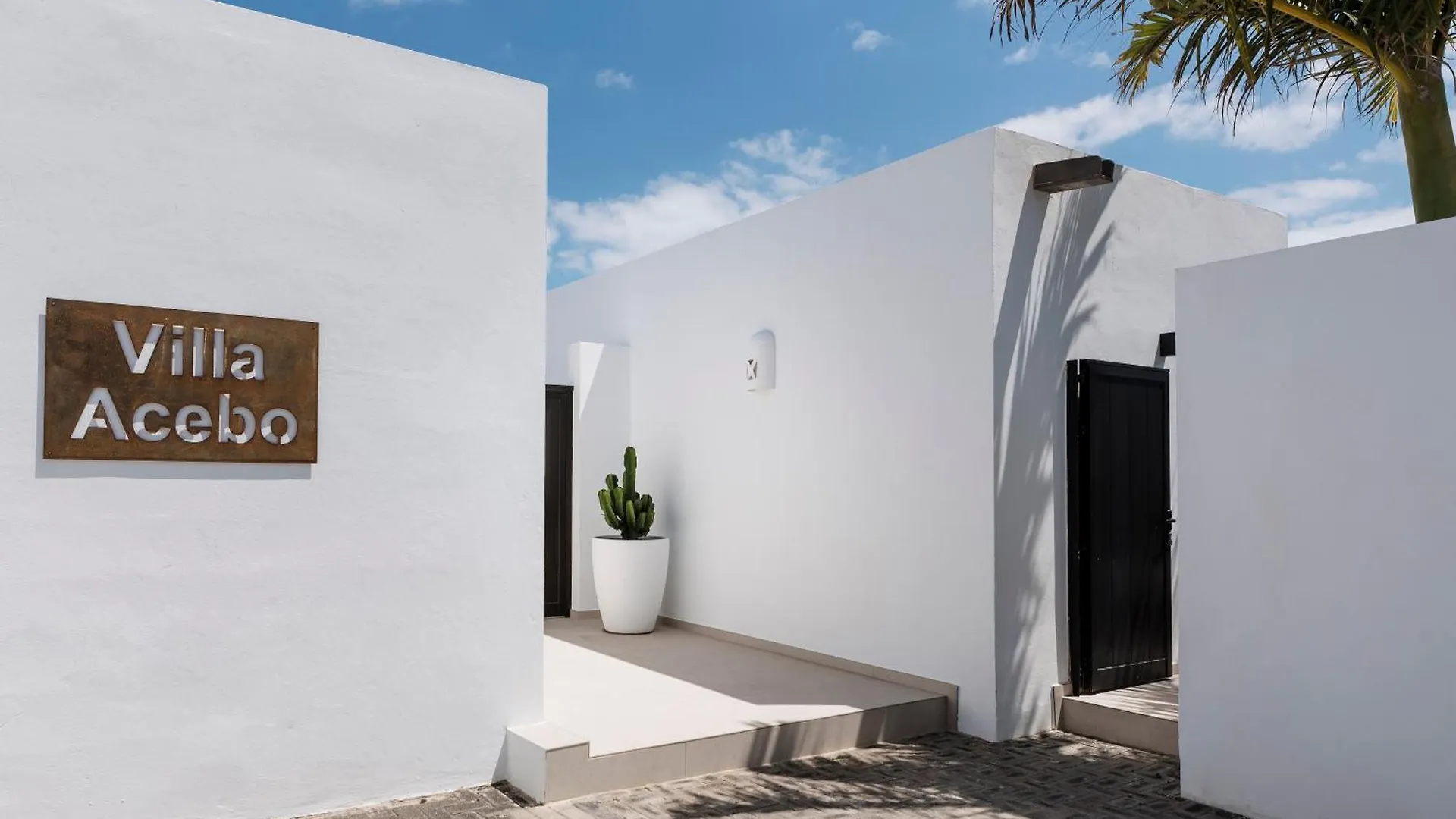 Luxurious Villa Acebo 4 Bed, 4 Bath, Private Pool Playa Blanca  Spanien