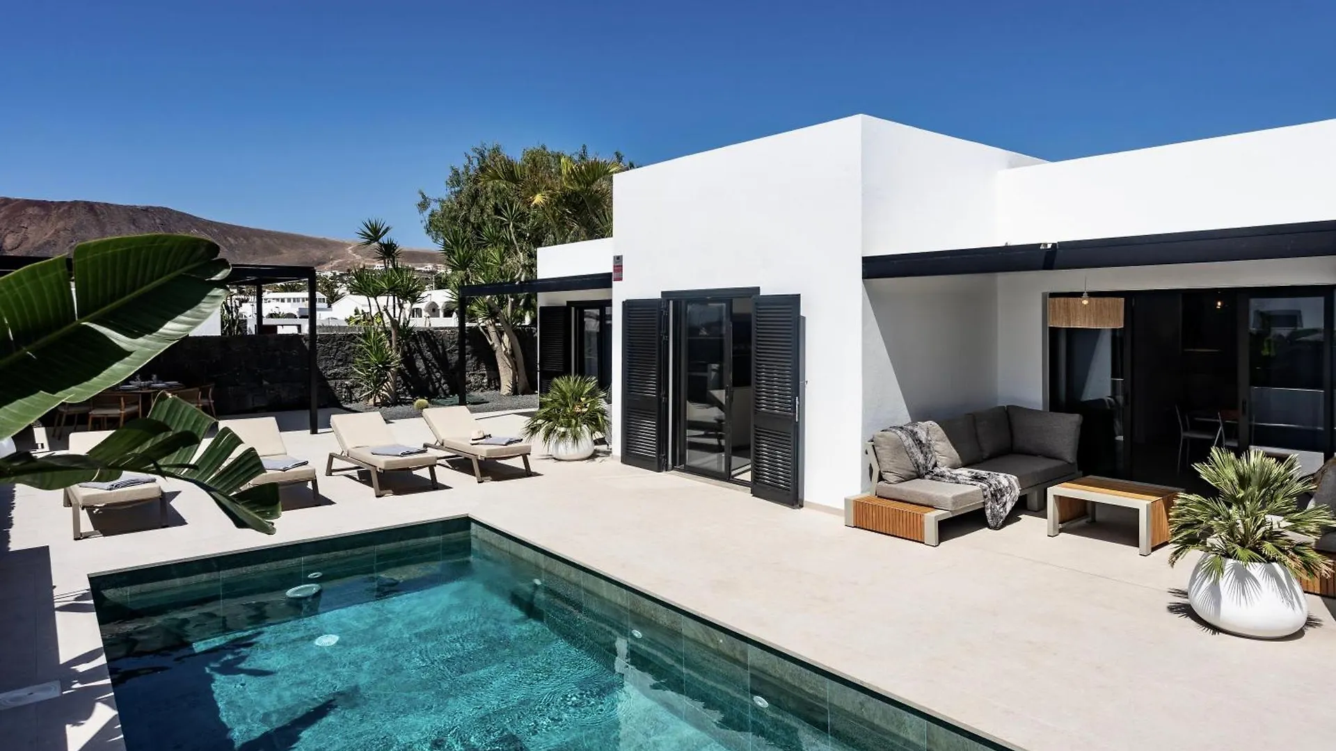 Luxurious Villa Acebo 4 Bed, 4 Bath, Private Pool Playa Blanca  Spanien