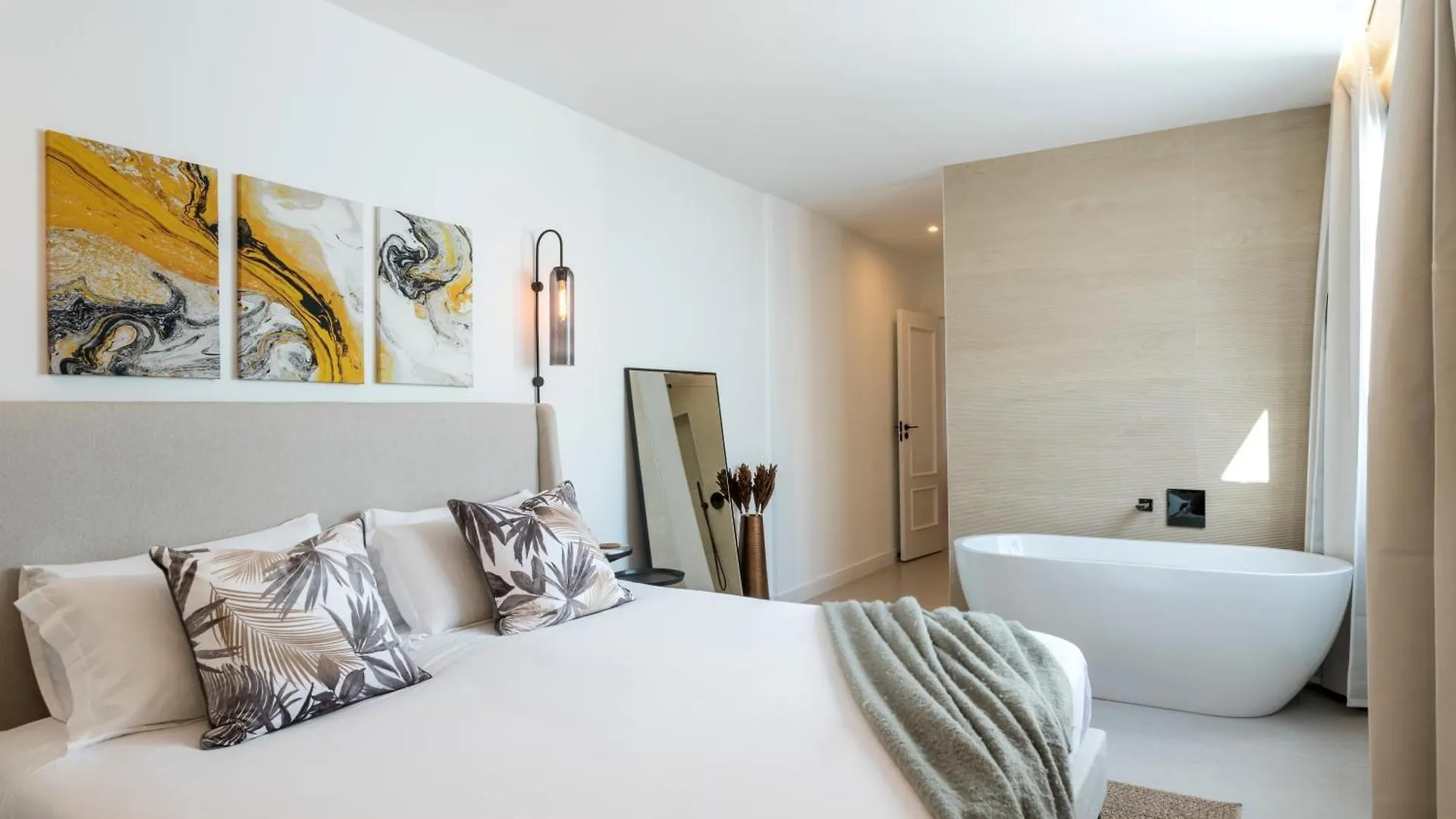 Luxurious Villa Acebo 4 Bed, 4 Bath, Private Pool Playa Blanca